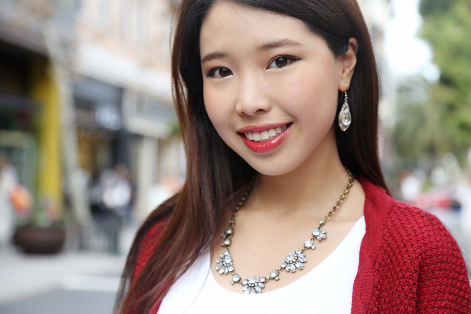 ally gong makeup and jewelry - Ally Gong